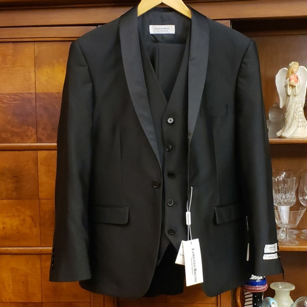 Lorenzo Bruno Italian Design 3-PC Suit Size 36S - Picture 1 of 8